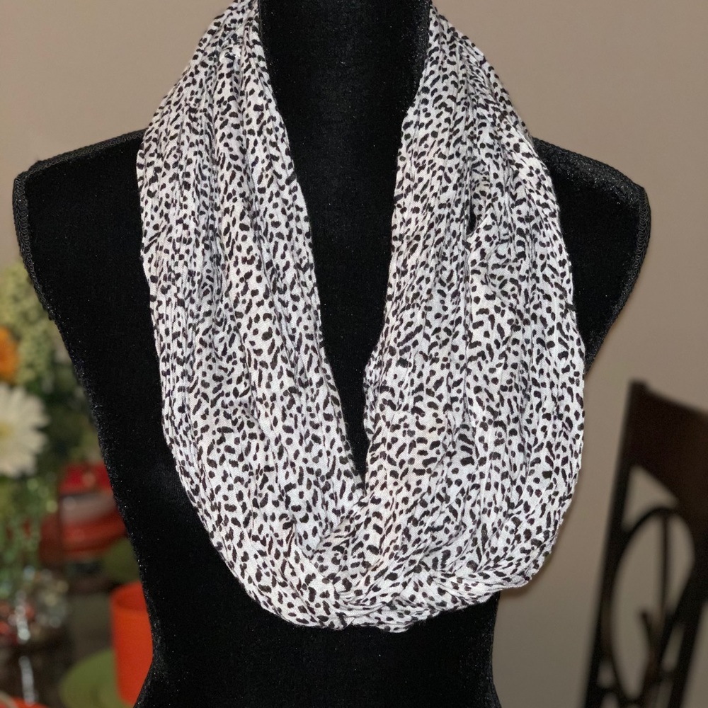 🔥Spring scarf Bundle🔥 - Picture 5 of 7